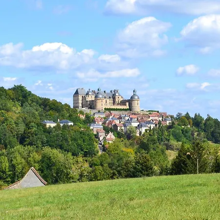 5 Bedroom Amazing In Salignac-eyvigues Holiday home