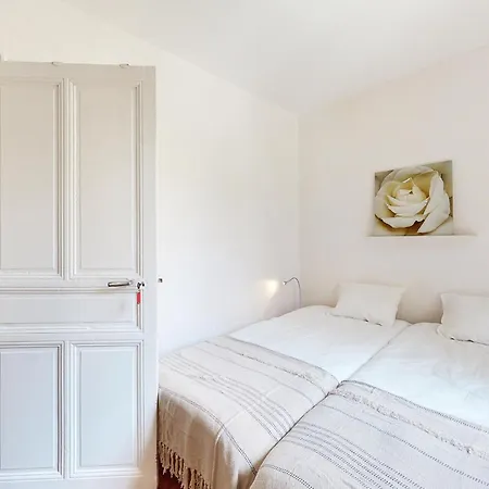 Holiday home 5 Bedroom Amazing In Salignac-eyvigues