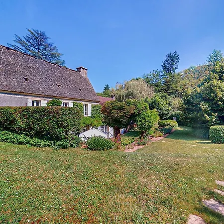 5 Bedroom Amazing In Salignac-eyvigues